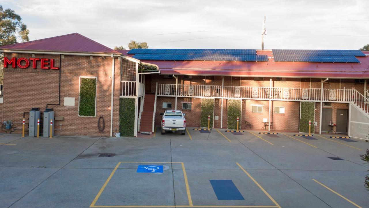 Hamilton'S Queanbeyan Motel Esterno foto