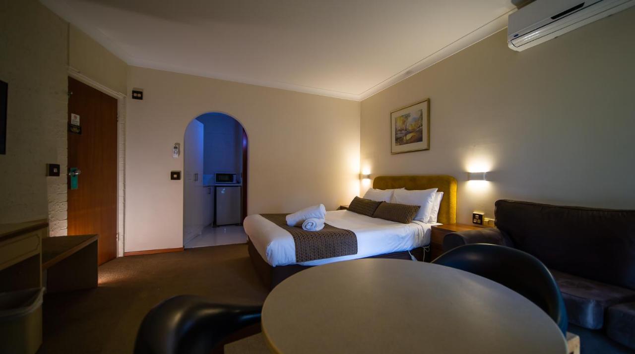 Hamilton'S Queanbeyan Motel Esterno foto