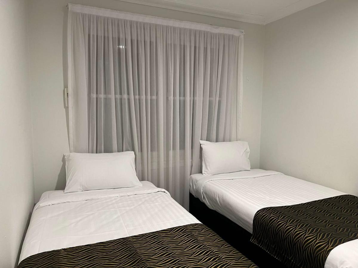 Hamilton'S Queanbeyan Motel Esterno foto