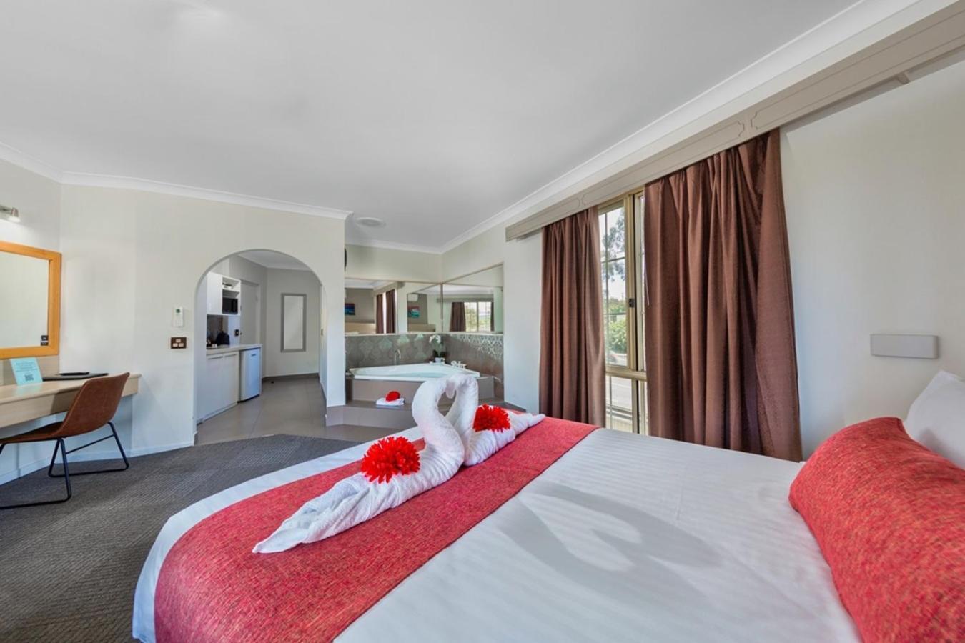 Hamilton'S Queanbeyan Motel Esterno foto