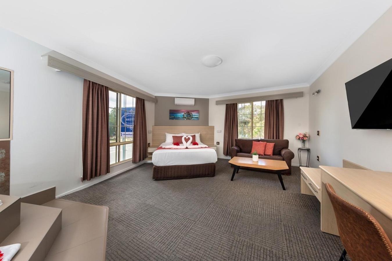 Hamilton'S Queanbeyan Motel Esterno foto